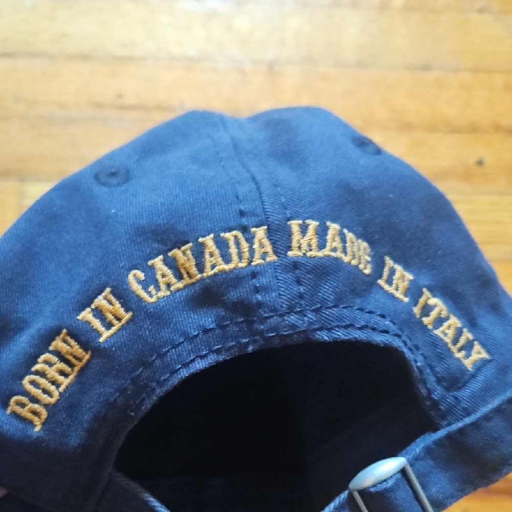 Dsquared2 Black Cap With Red Patch - image 3